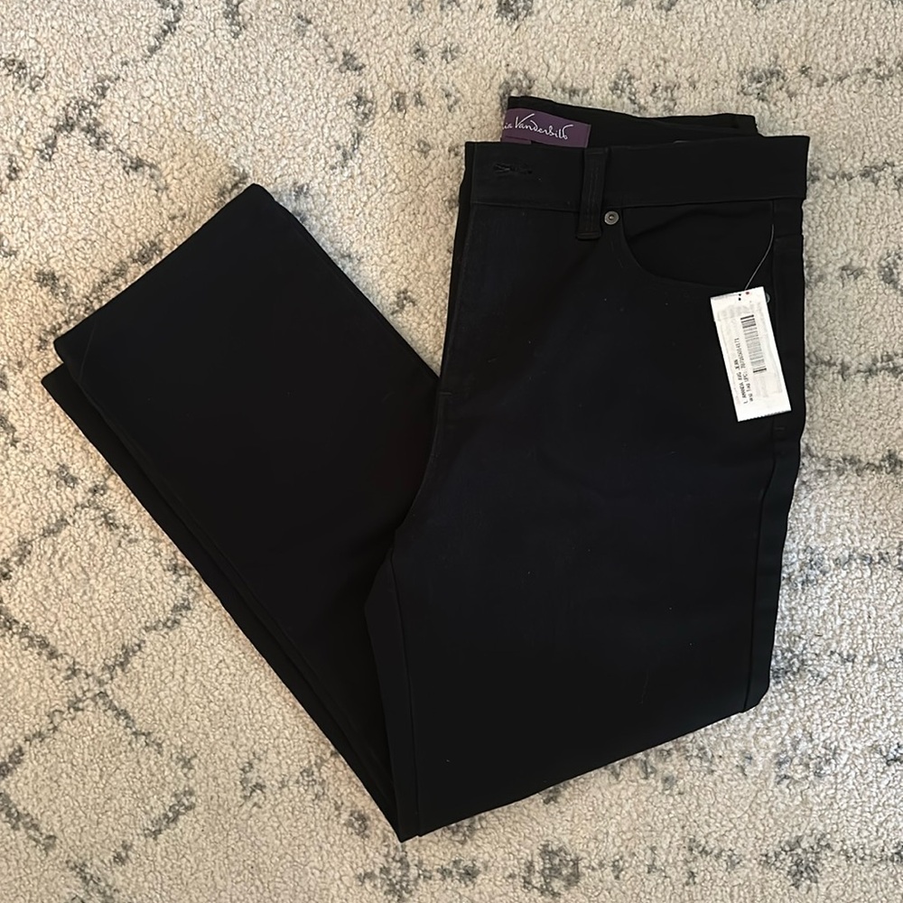 NWT Black Capri Jeans